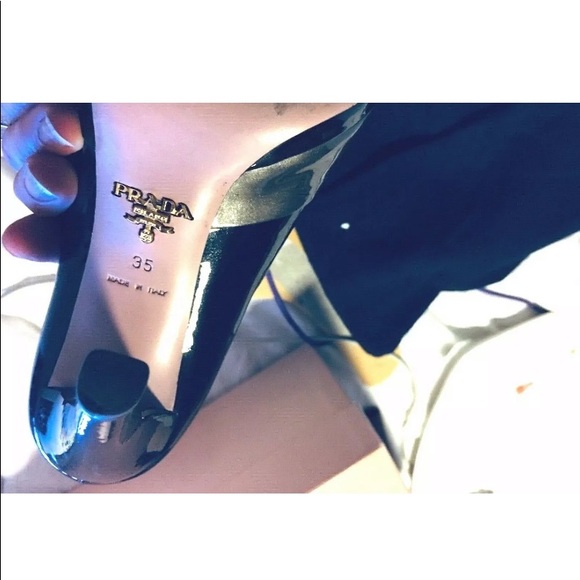 PRADA BLACK & GREY PATENT LEATHER OPEN TOE PUMPS 5 - Picture 10 of 11